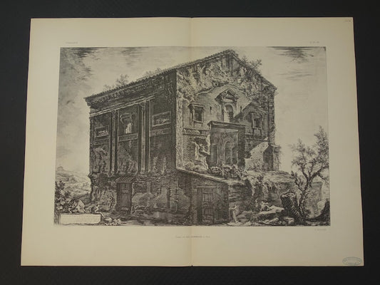 Oude prent van ruïne tempel Camene in Rome uit 1886 antieke facsimile Piranesi uit Vedute di Roma vintage print poster
