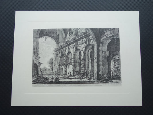 VEDUTA DEL PIANO SUPERIORE DEL SERRAGLIO DELLE FIERE FABBRICATO DA DOMIZIANO A USO DELL' ANFITEATRO FLAVIO, E VOLGAMENTE DETTO LA CURIA OSTILIA FACSIMILE