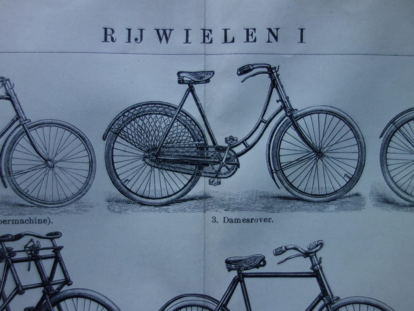 FIETSEN antieke illustratie uit het jaar 1921 over de fiets originele oude print rijwielen prent