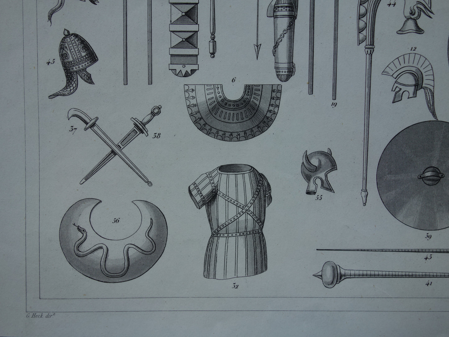 Oude prent Wapens uit Klassieke Oudheid 1849 originele antieke illustratie Egyptische schilden helm zwaarden Vintage militaire prints